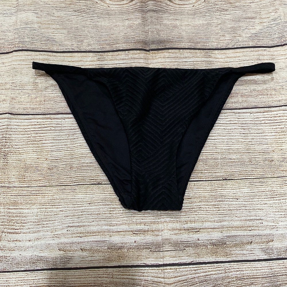 Women’s swim bottoms medium 8/10
